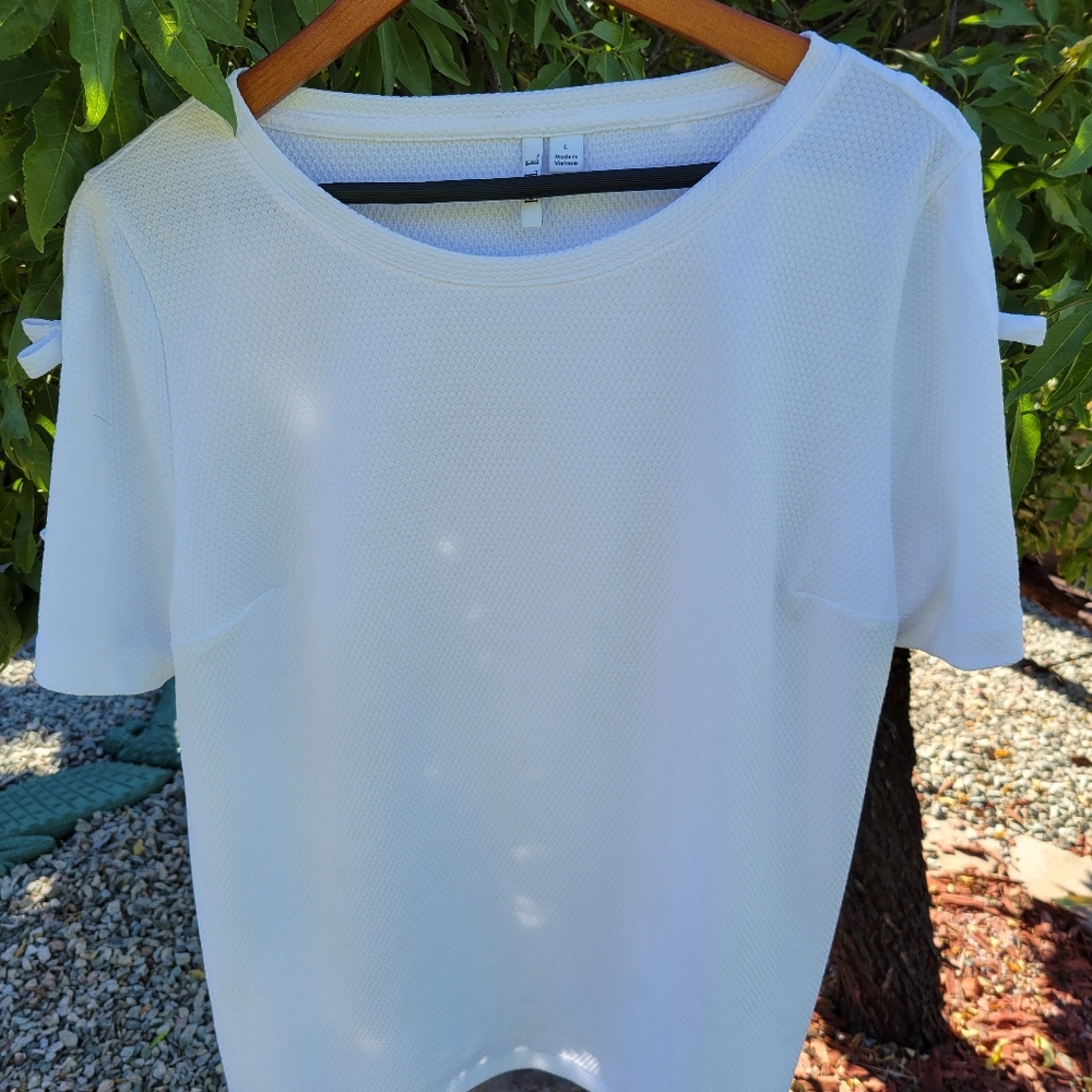 Elle Womens Large White Blouse with Bow Accents on Sleeves